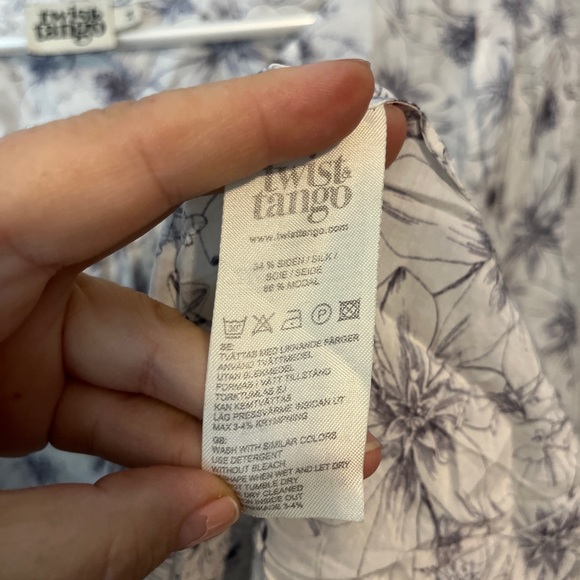 Twist and Tango long sleeve silk blend floral blouse - Picture 3 of 6